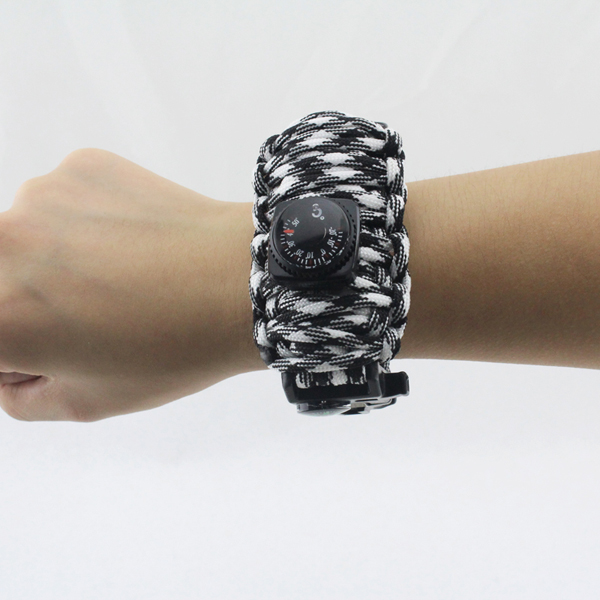 Portable survival paracord kit