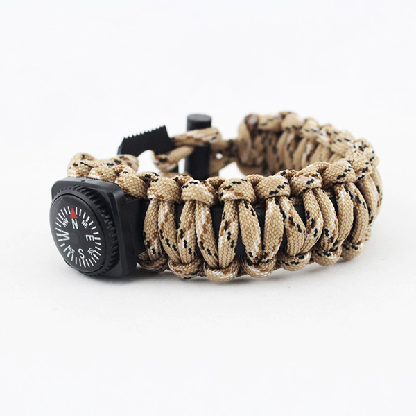 Multi-fuction paracord bracelet